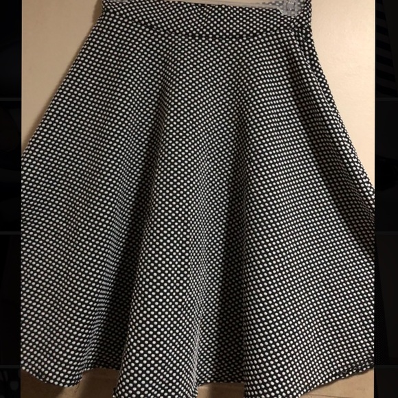 Skirt - Picture 1 of 3